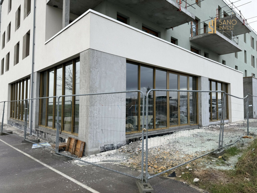 COMMERCE D’ANGLE – EMPLACEMENT PREMIUM – 189 M2