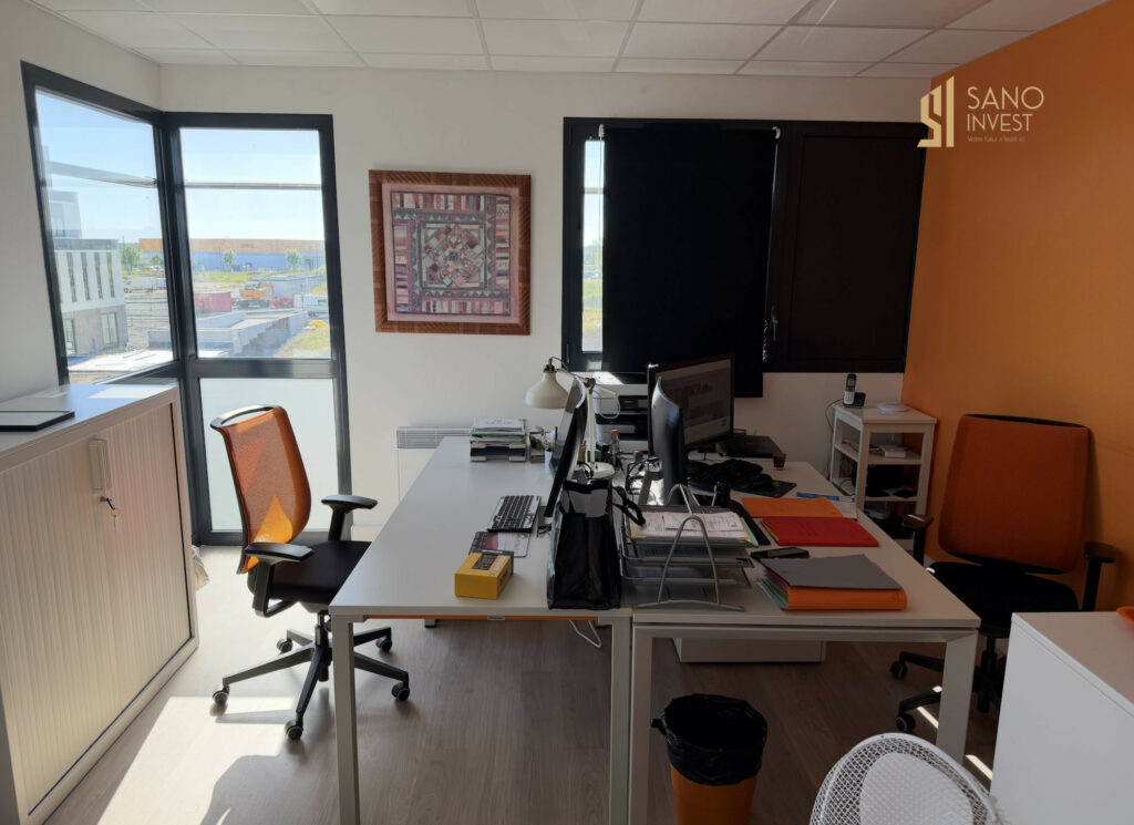 100 M2 A LOUER – AV HARCOURT – FLEURY SUR ORNE