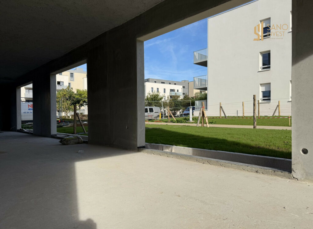 LOCAL COMMERCIAL A VENDRE – 114 M2 – COLOMBELLES